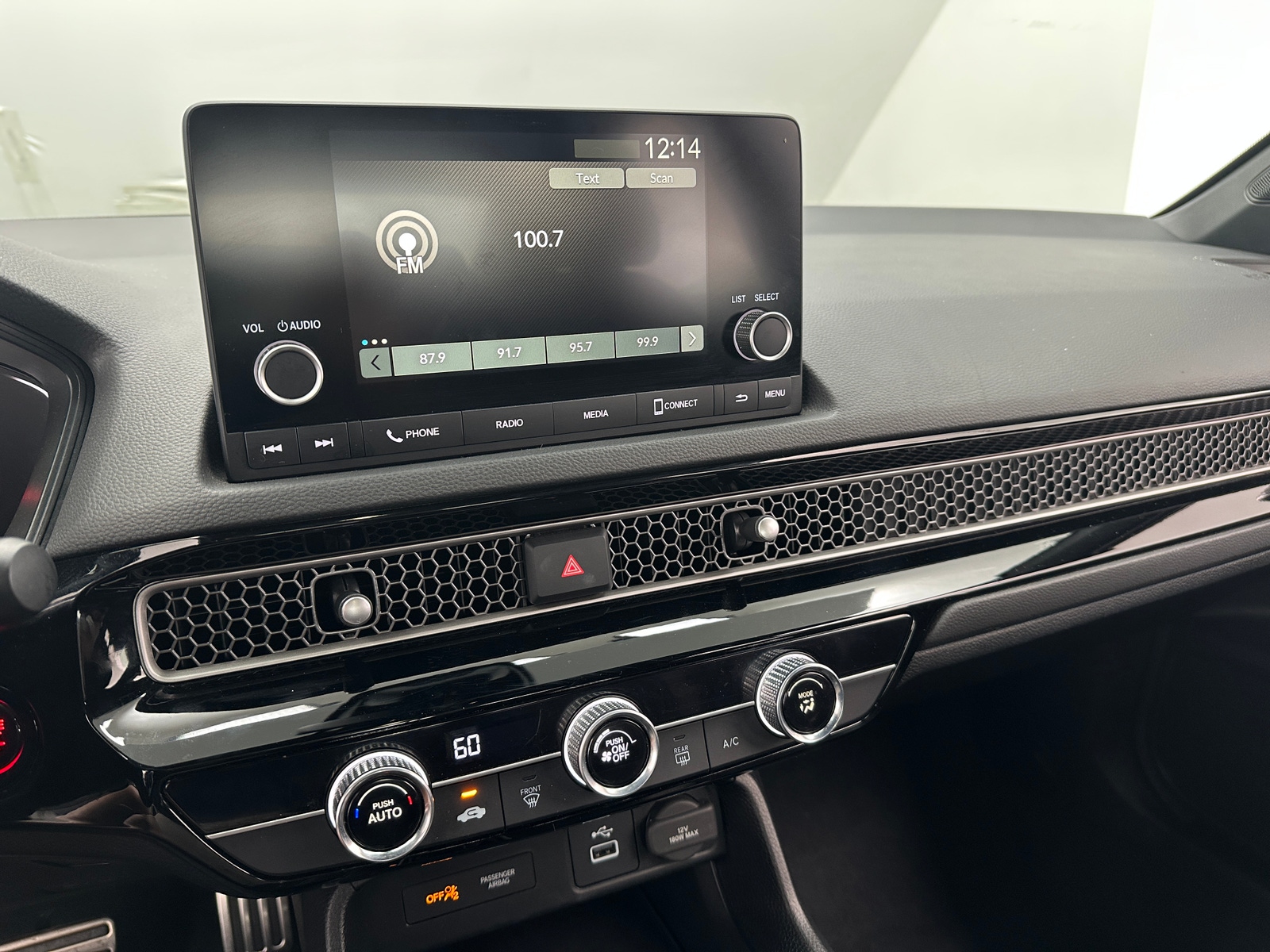 Thumbnail: 2024 Honda Civic - 4