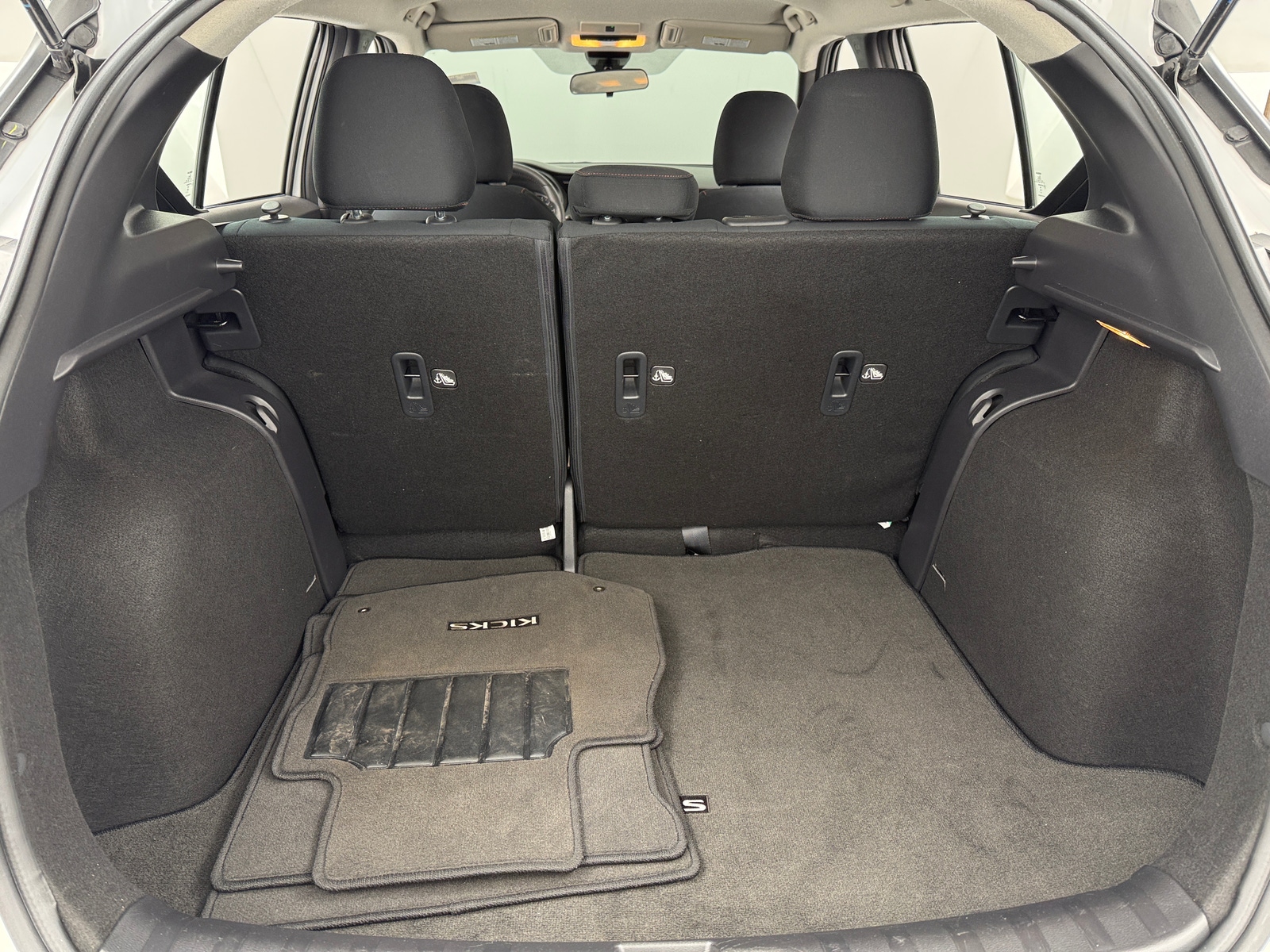 Thumbnail: 2024 Nissan Kicks - 7