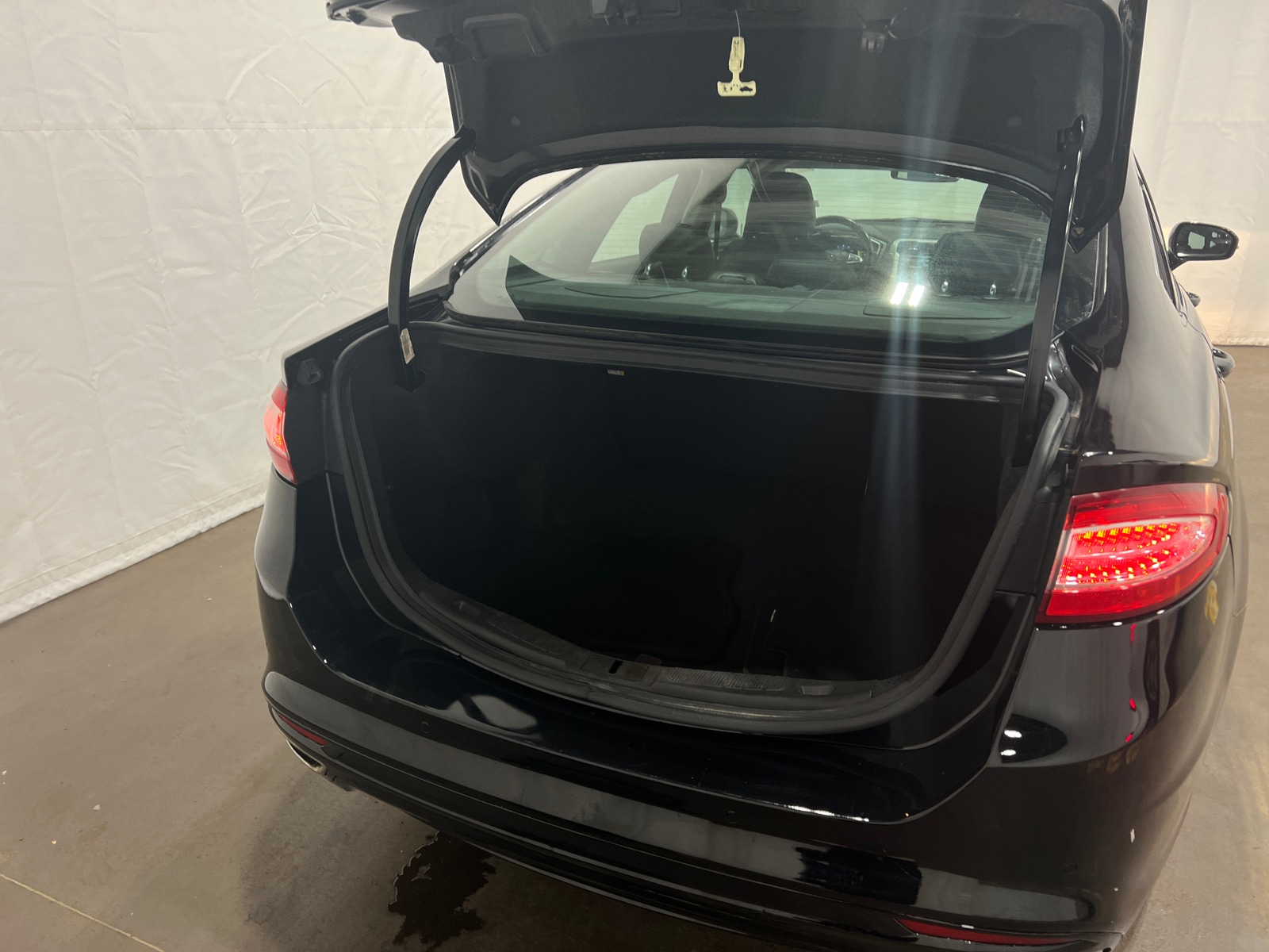 Thumbnail: 2016 Ford Fusion - 6