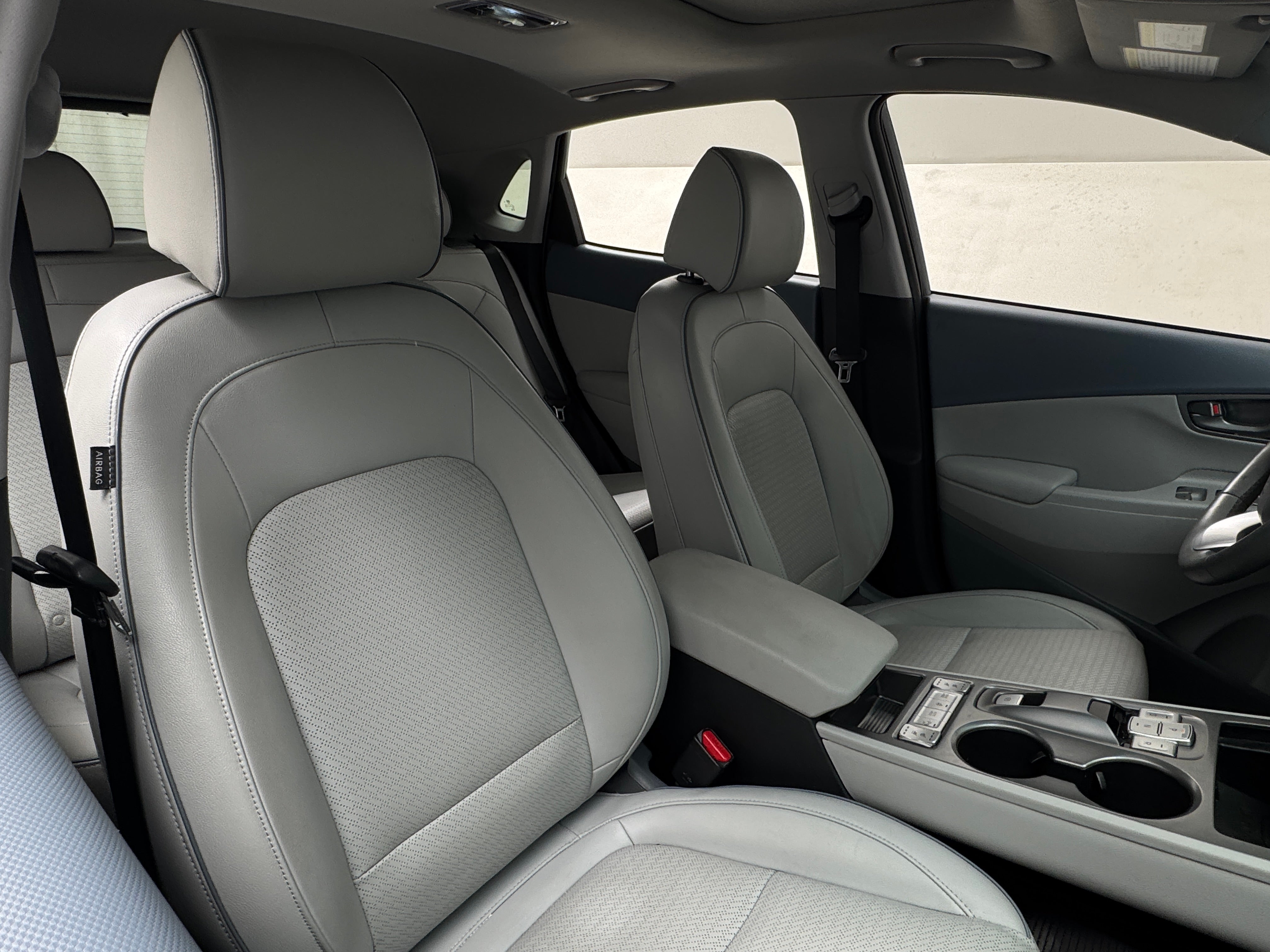 Used 2021 Hyundai Kona EV Ultimate with VIN KM8K53AG4MU121163 for sale in Oak Creek, WI