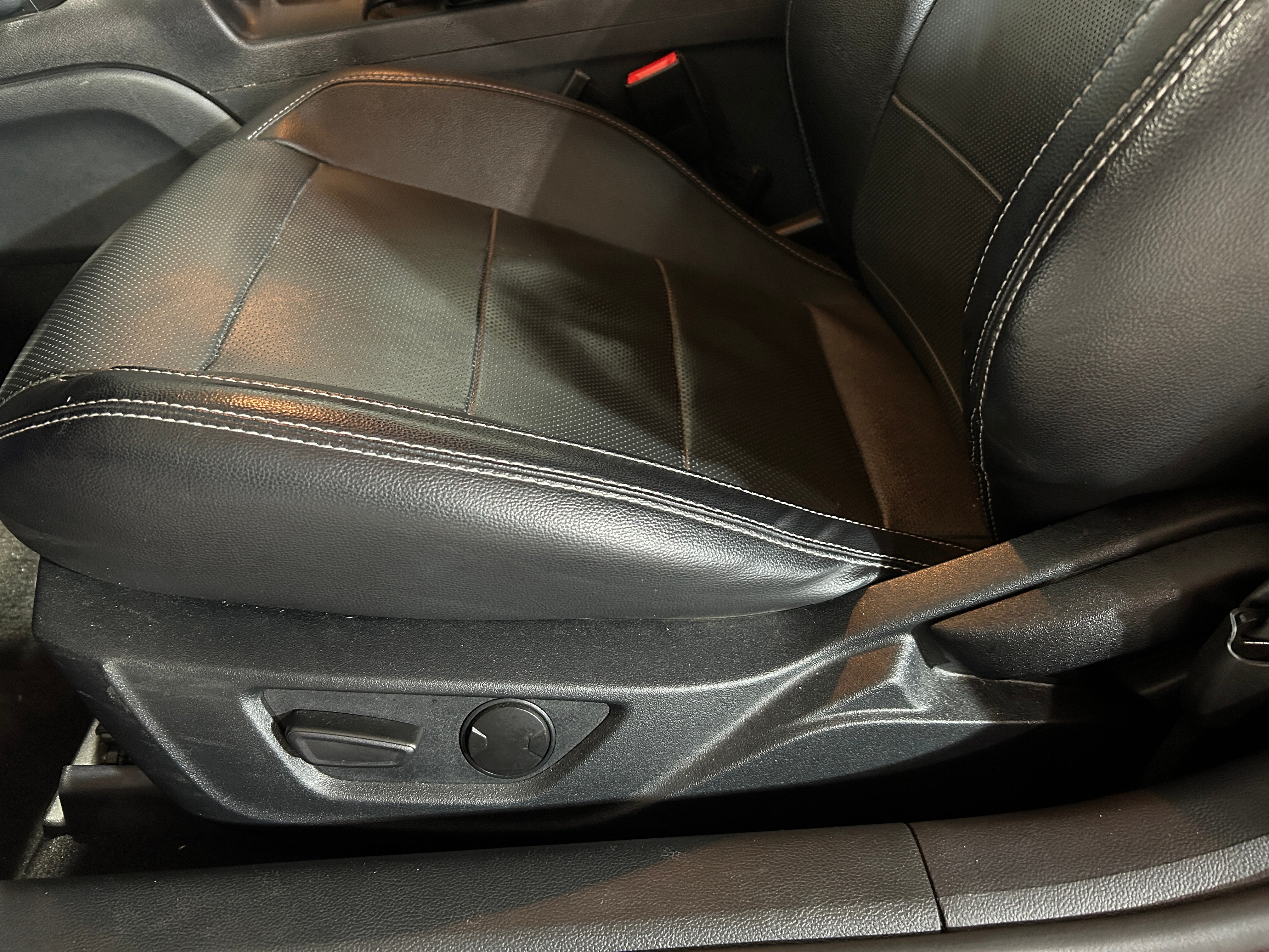 Used 2020 Ford Mustang EcoBoost Premium with VIN 1FATP8UH0L5147858 for sale in Oak Creek, WI