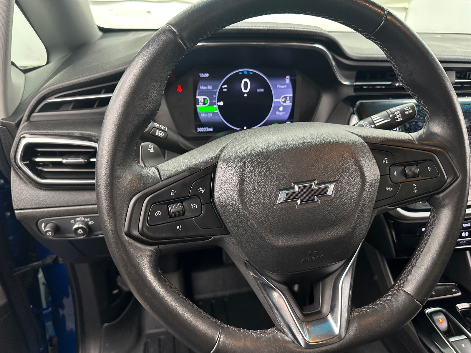 Thumbnail: 2023 Chevrolet Bolt EV - 4