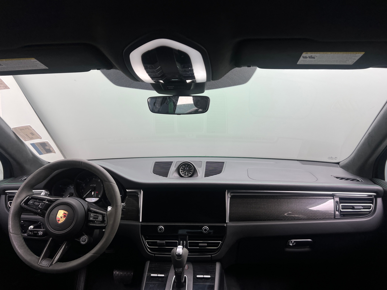 Thumbnail: 2023 Porsche Macan - 2