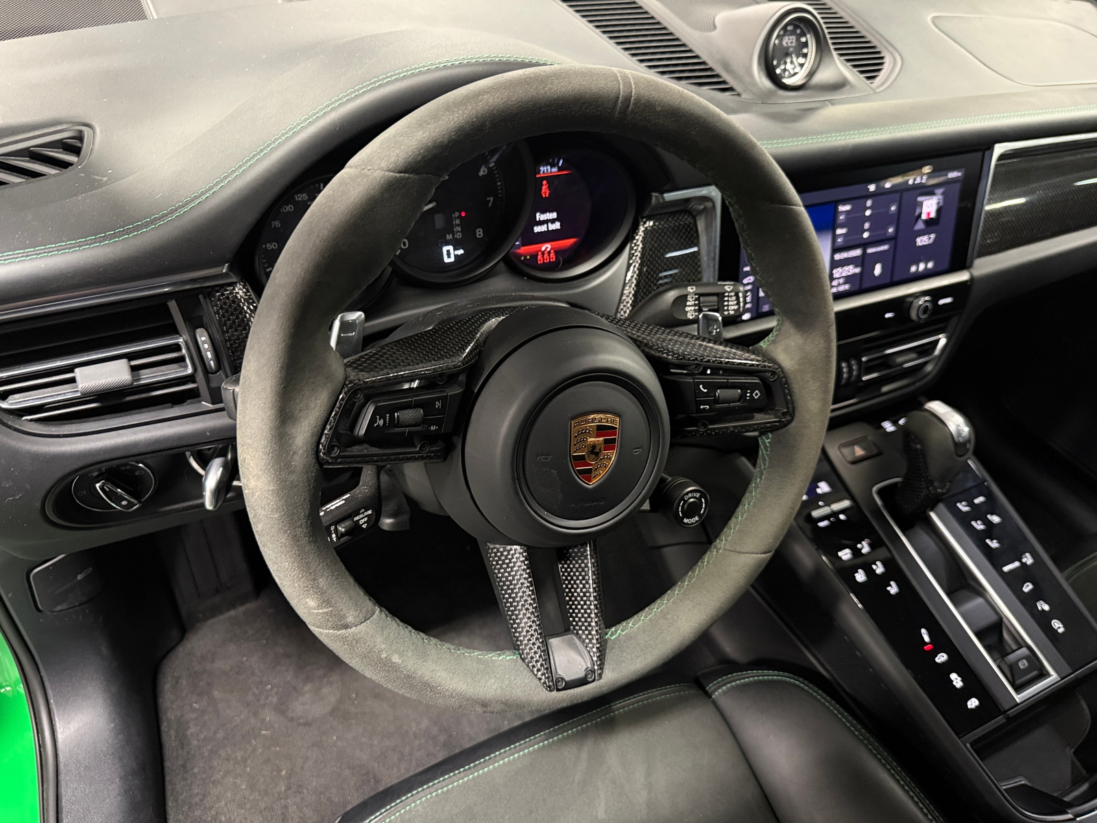 Thumbnail: 2023 Porsche Macan - 4