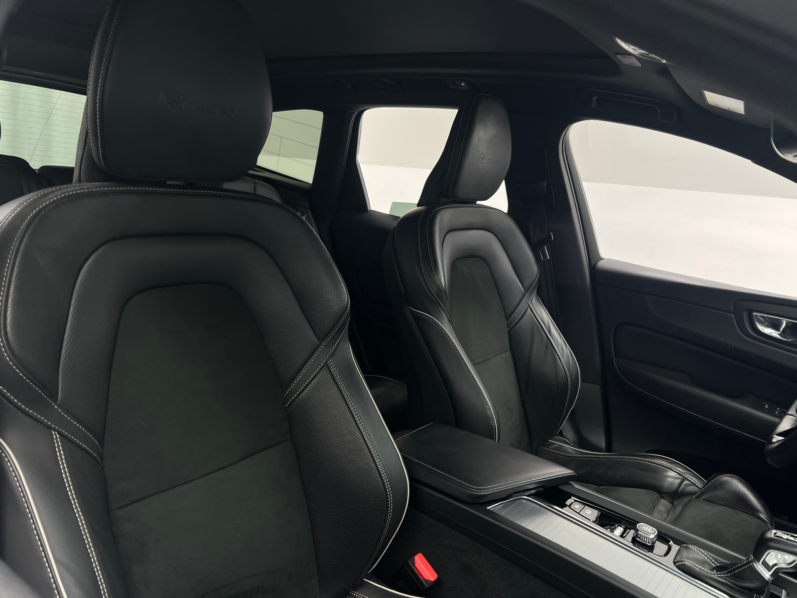 Thumbnail: 2019 Volvo XC60 - 2