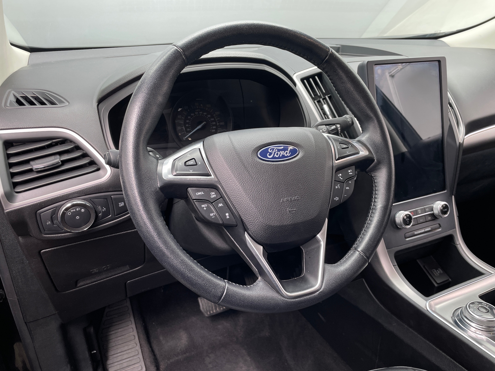 Thumbnail: 2022 Ford Edge - 4