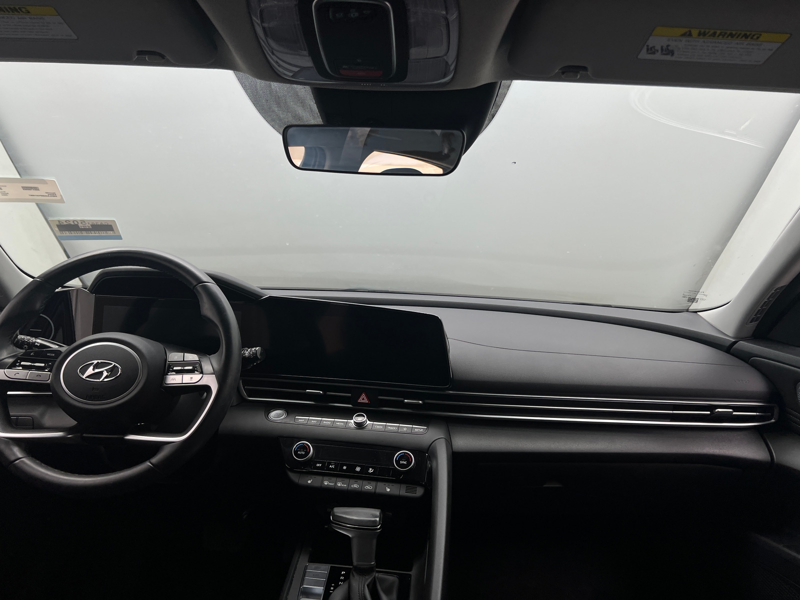 Thumbnail: 2023 Hyundai Elantra - 3