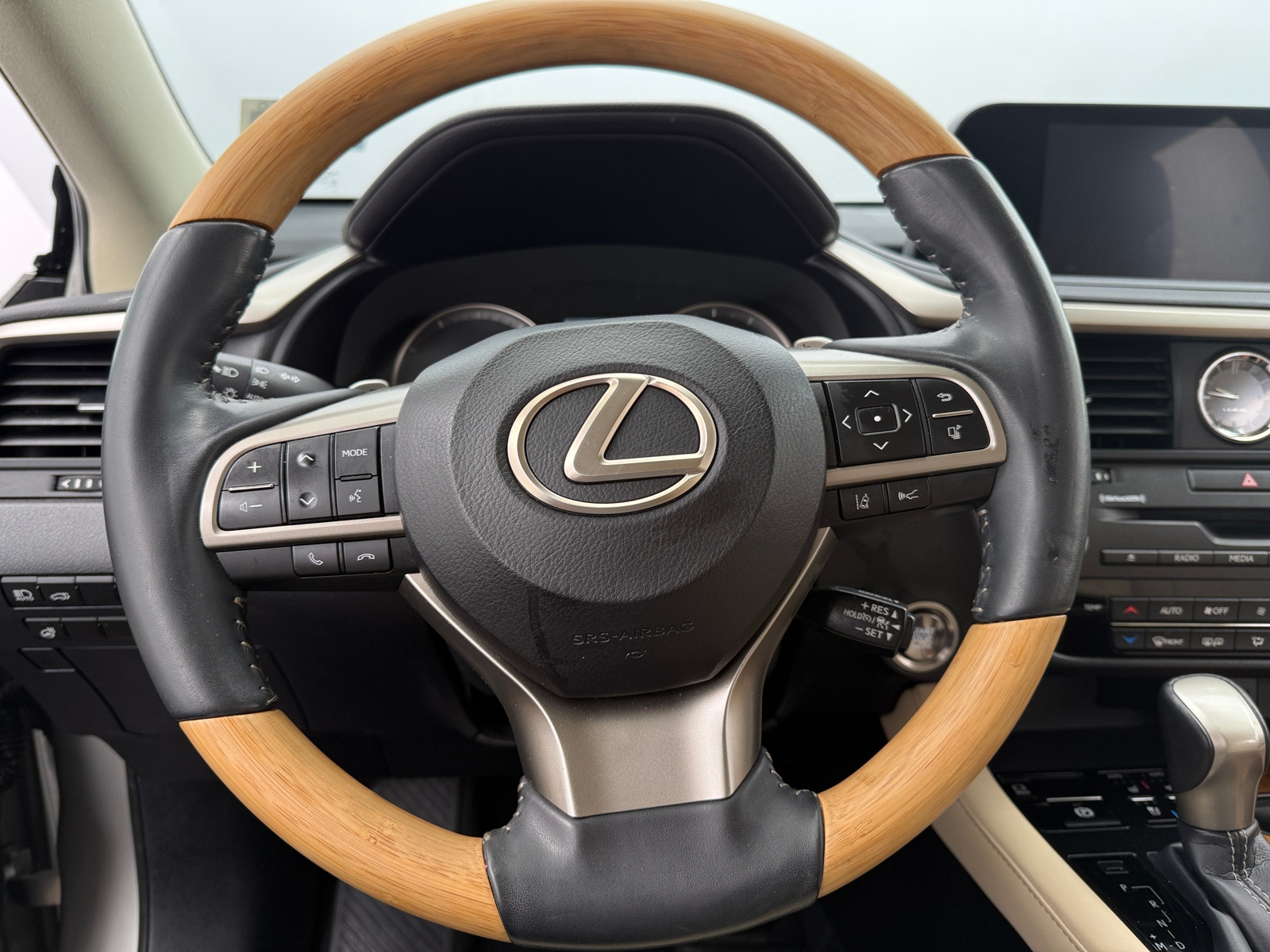 Thumbnail: 2021 Lexus RX - 4