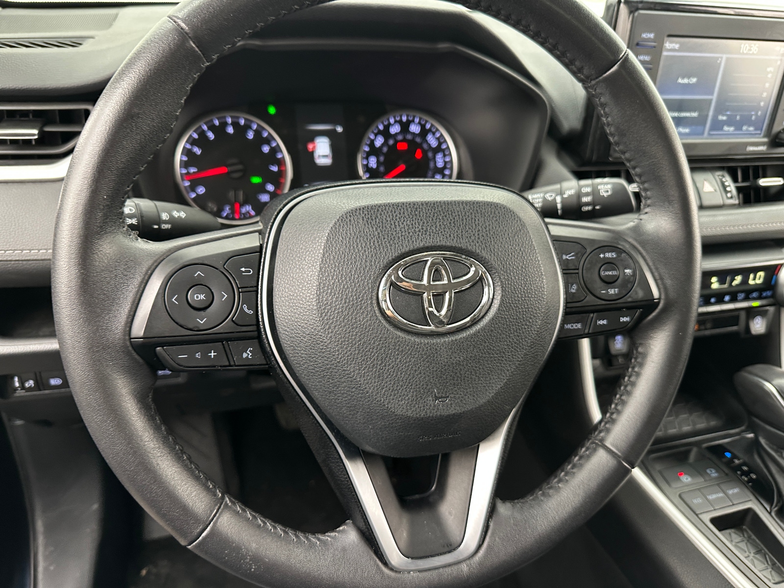 Thumbnail: 2020 Toyota RAV4 - 4