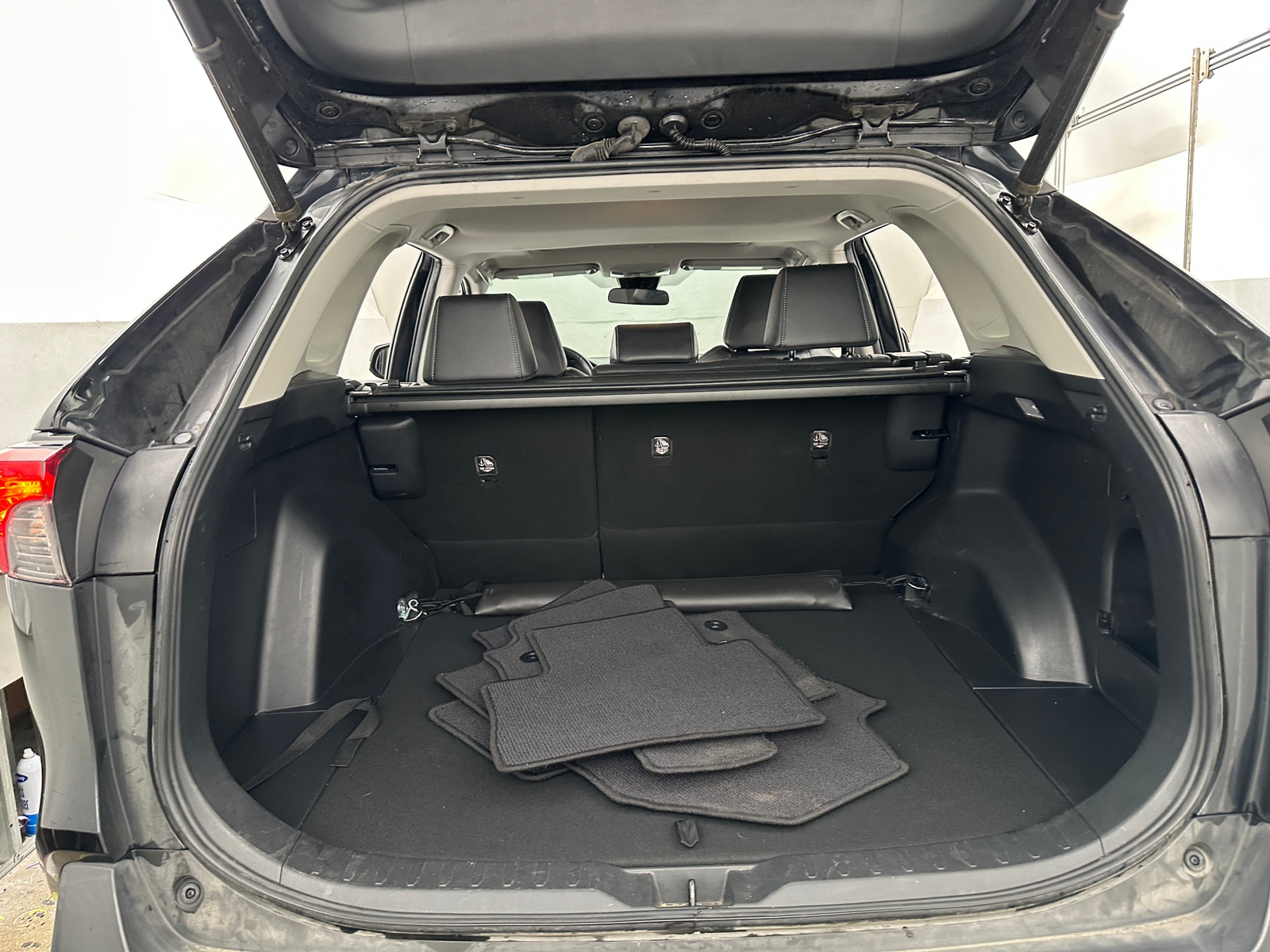 Thumbnail: 2020 Toyota RAV4 - 6