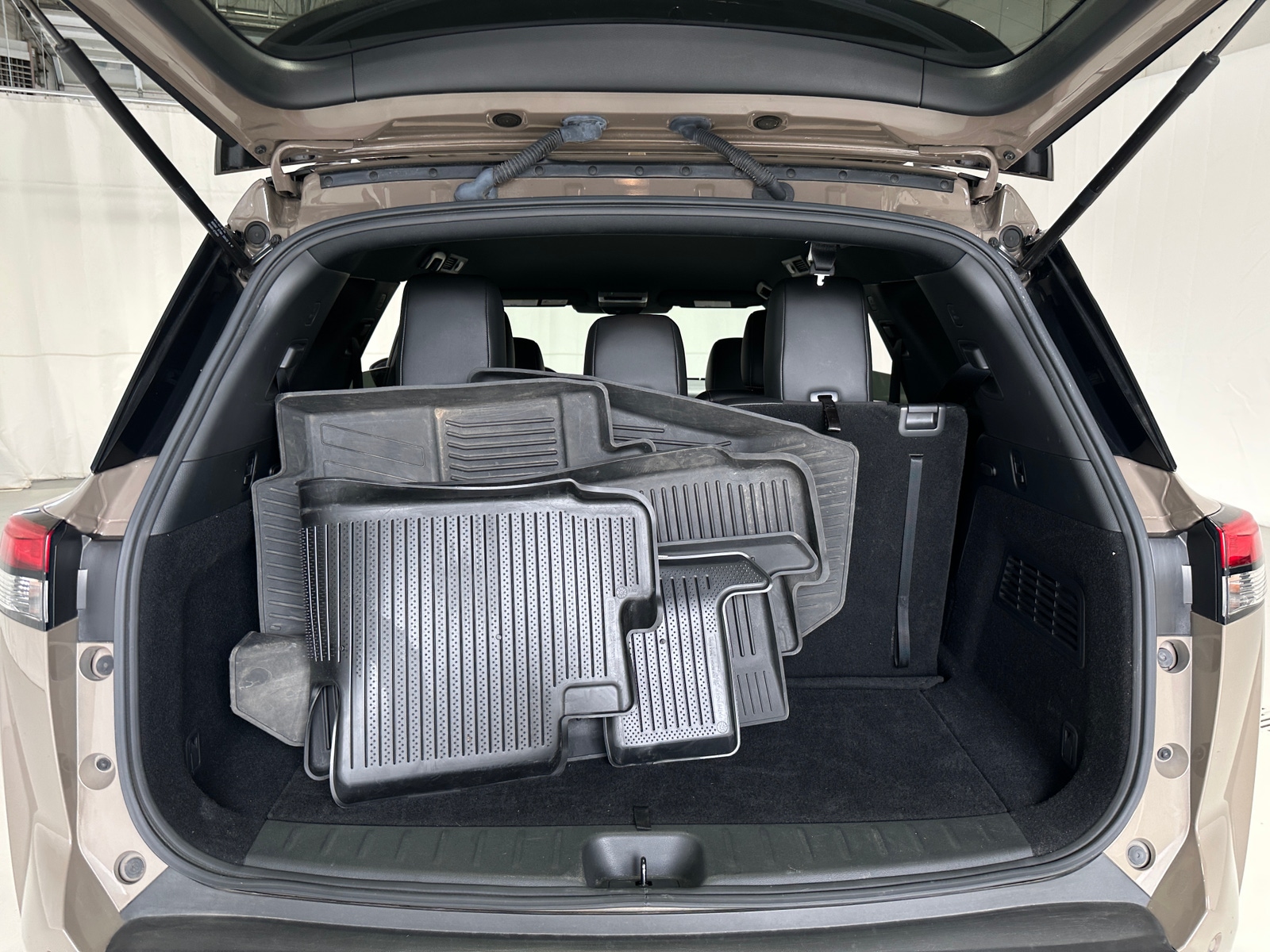 Thumbnail: 2023 Nissan Pathfinder - 6