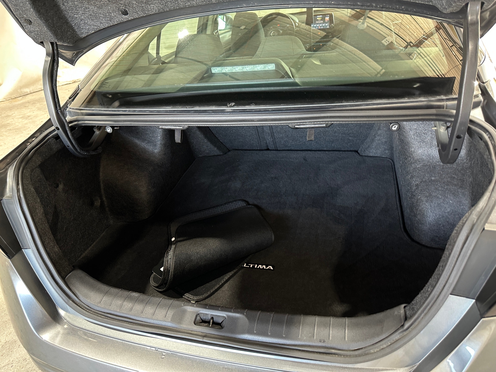 Thumbnail: 2025 Nissan Altima - 7