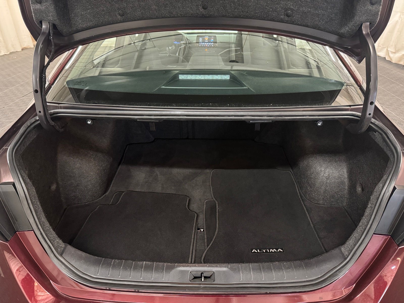 Thumbnail: 2024 Nissan Altima - 7