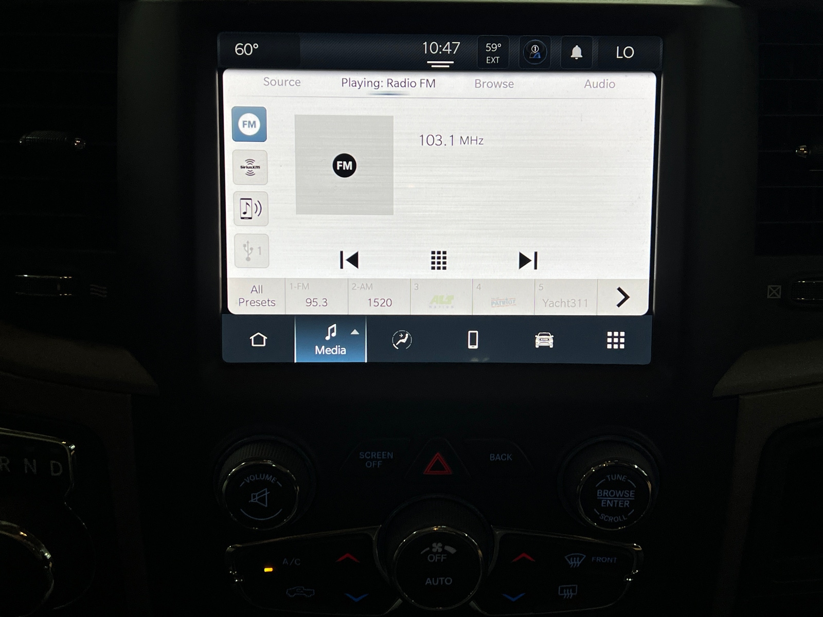 Thumbnail: 2024 RAM 1500 Classic - 4