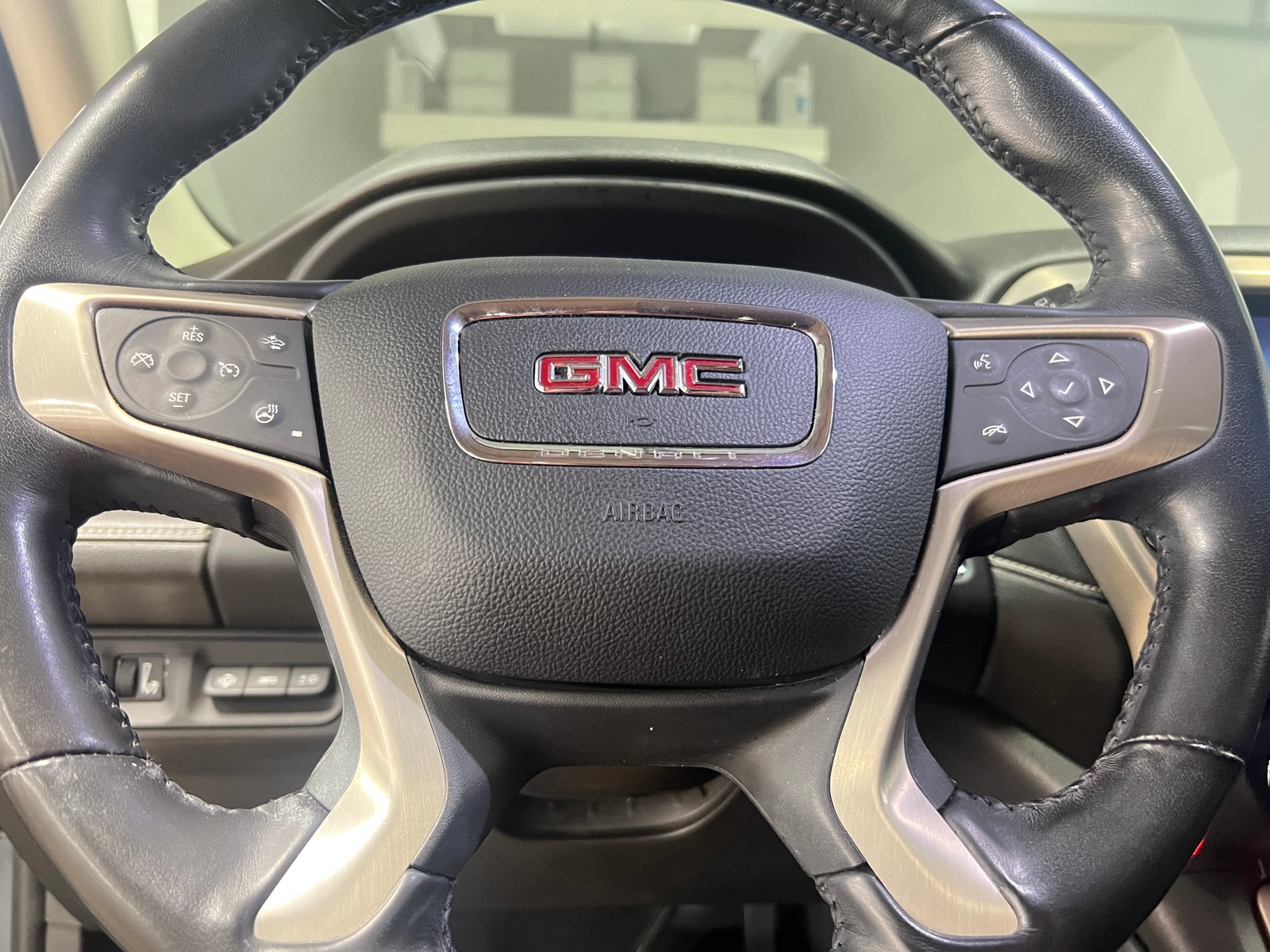 Thumbnail: 2021 GMC Acadia - 4