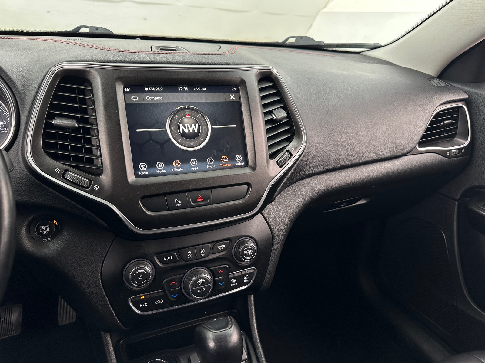 Thumbnail: 2019 Jeep Cherokee - 4