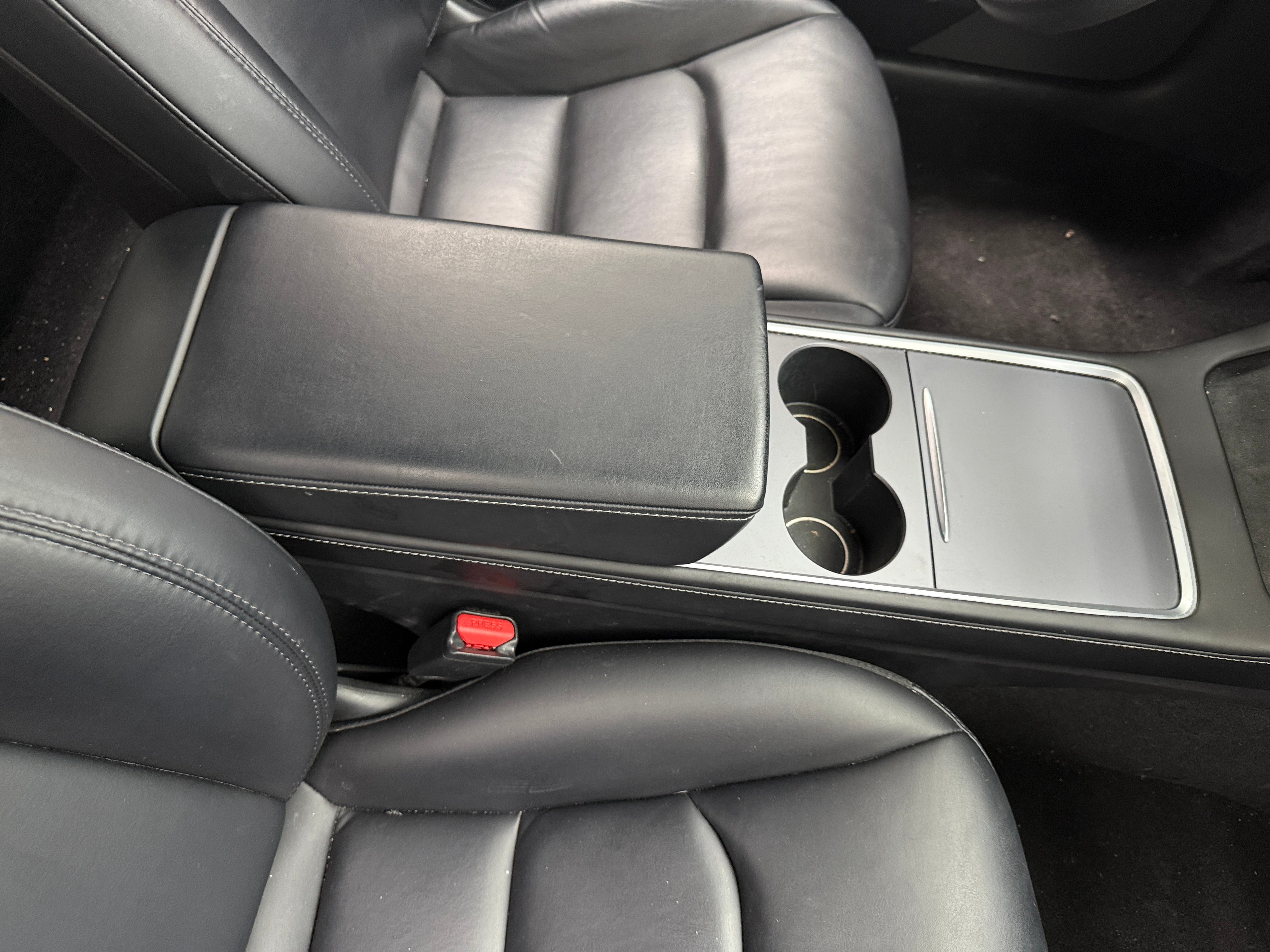 Used 2021 Tesla Model 3 Base with VIN 5YJ3E1EB8MF988084 for sale in Oak Creek, WI