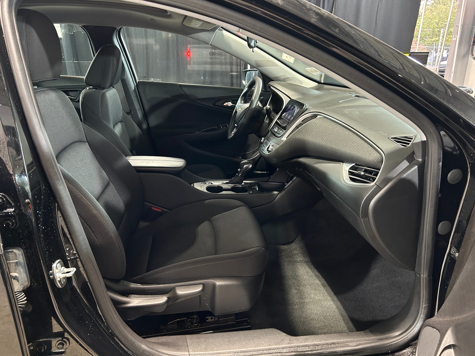 Thumbnail: 2024 Chevrolet Malibu - 2