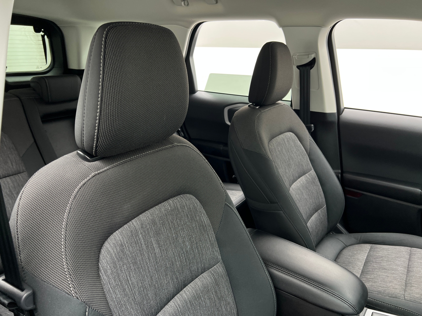 Thumbnail: 2022 Ford Bronco Sport - 2