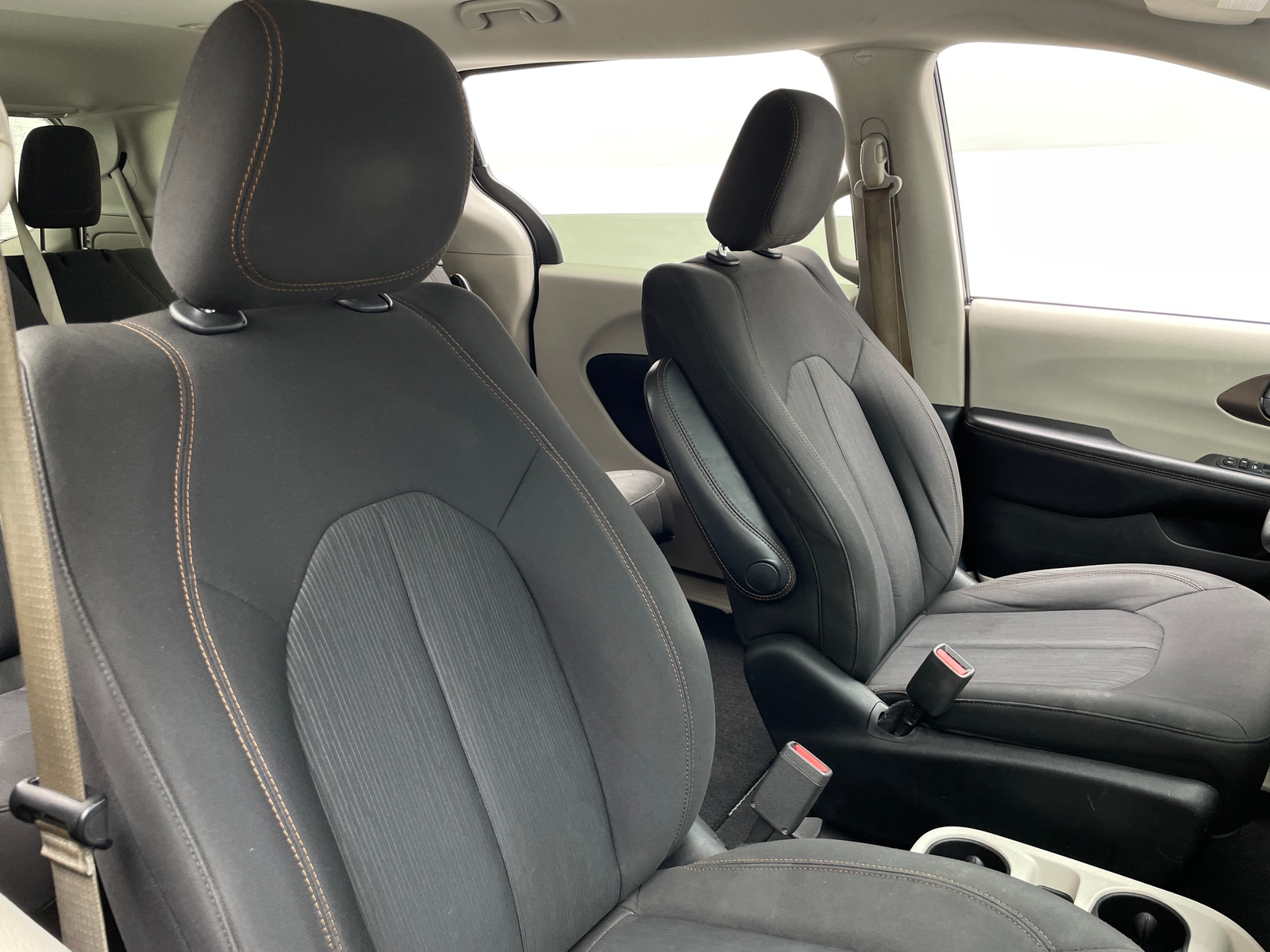 Thumbnail: 2017 Chrysler Pacifica - 2