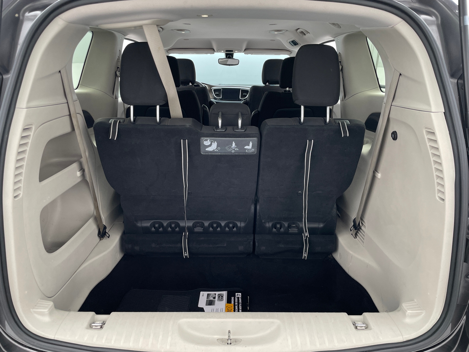 Thumbnail: 2017 Chrysler Pacifica - 7