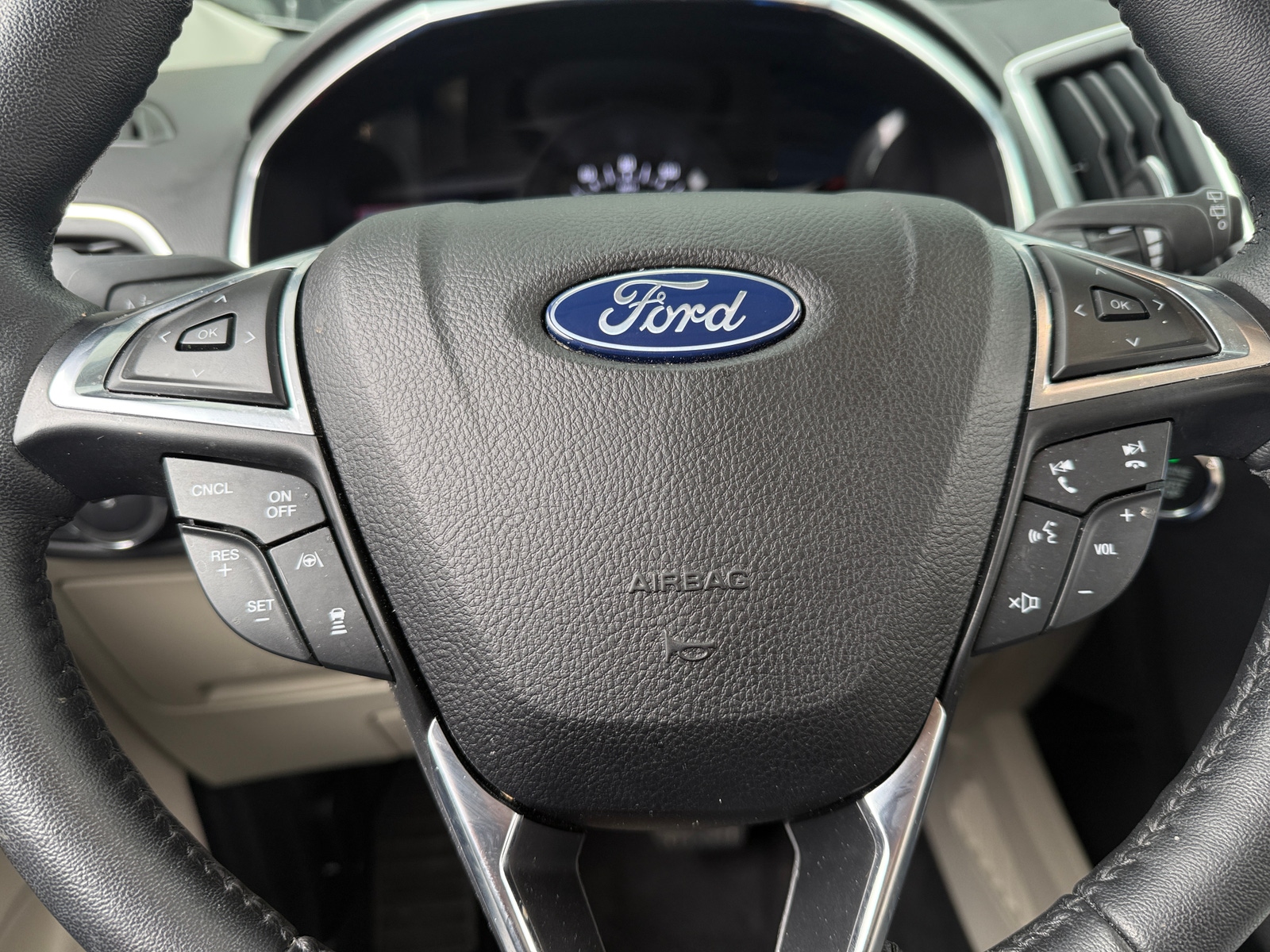 Thumbnail: 2021 Ford Edge - 4