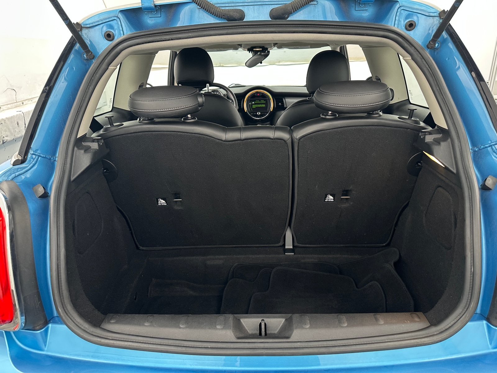 Thumbnail: 2018 MINI Cooper Hardtop - 6