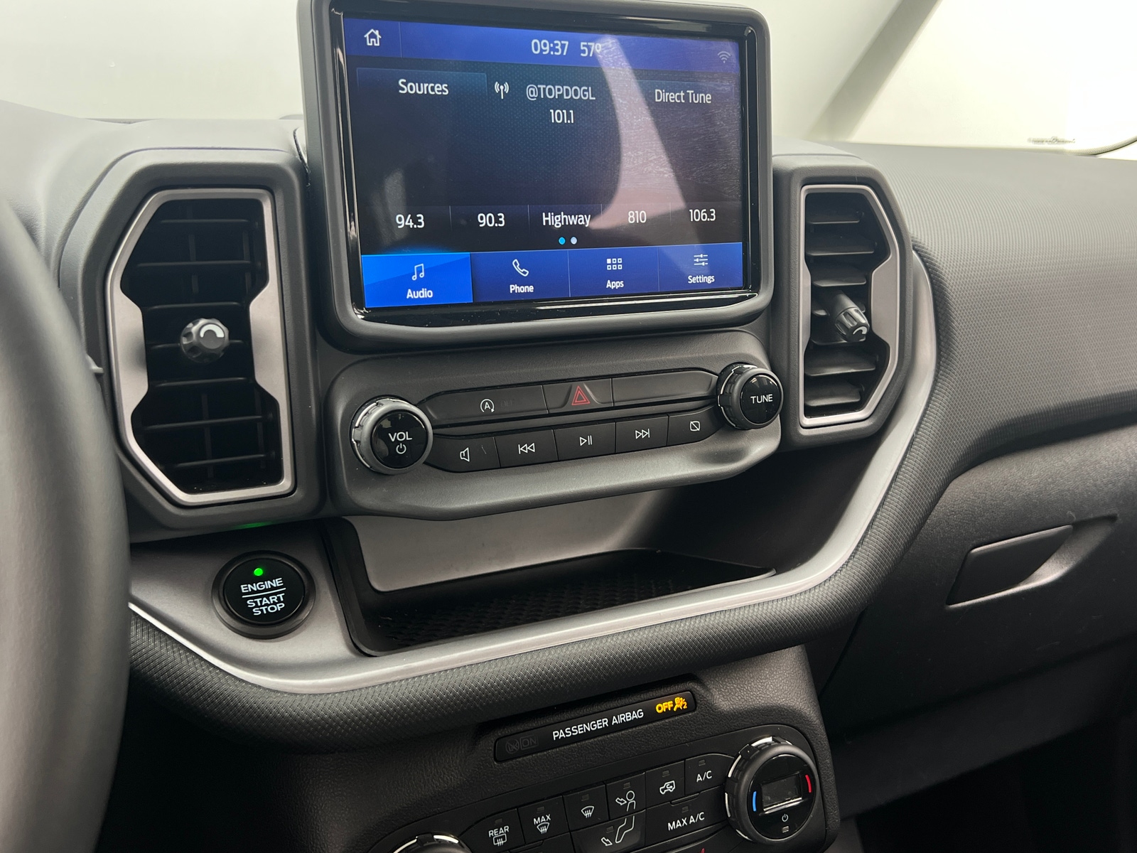 Thumbnail: 2021 Ford Bronco Sport - 4