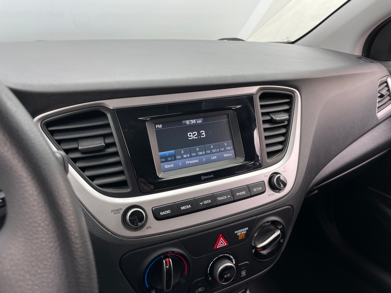 Thumbnail: 2021 Hyundai Accent - 4