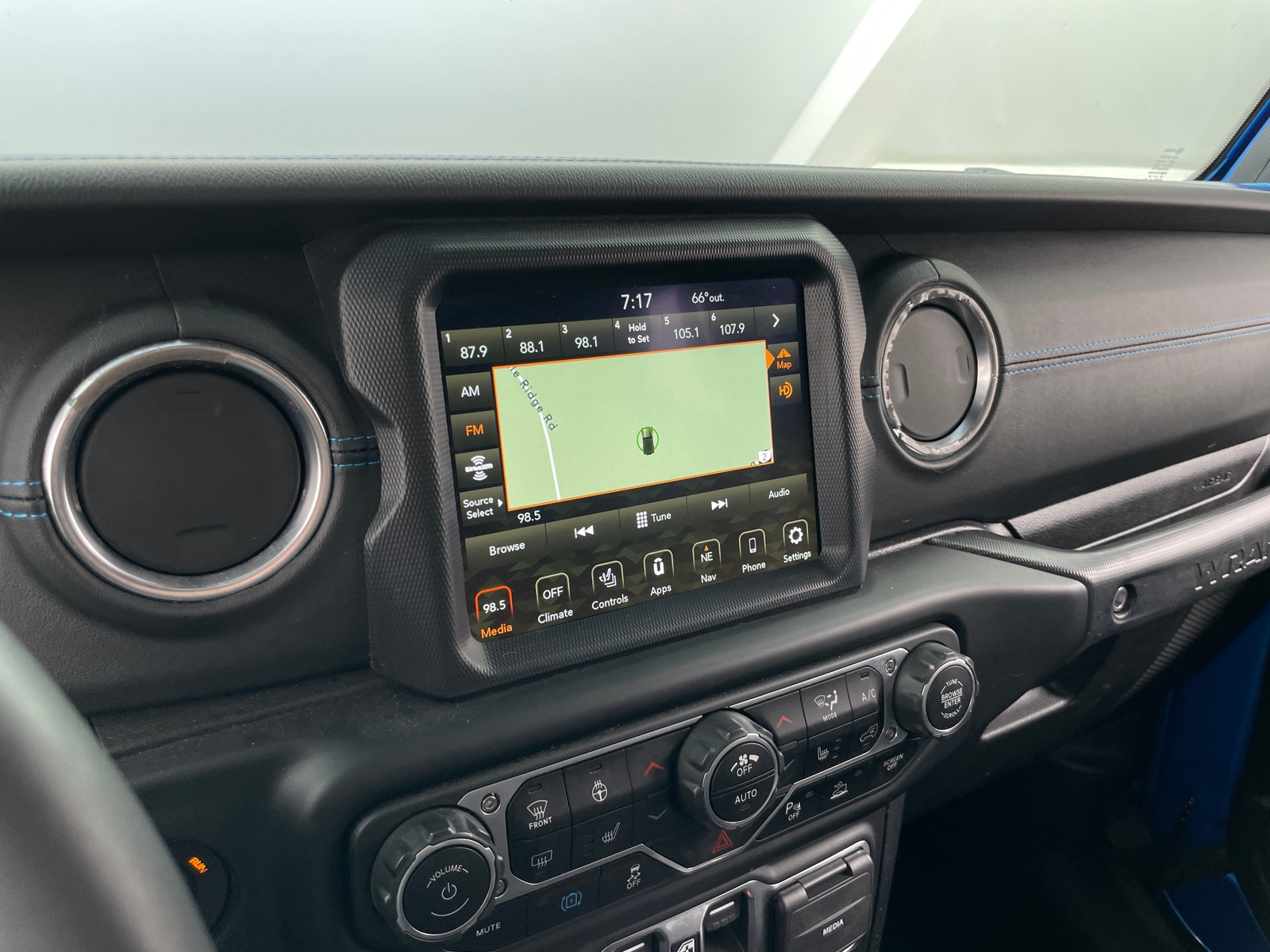 Thumbnail: 2021 Jeep Wrangler - 3