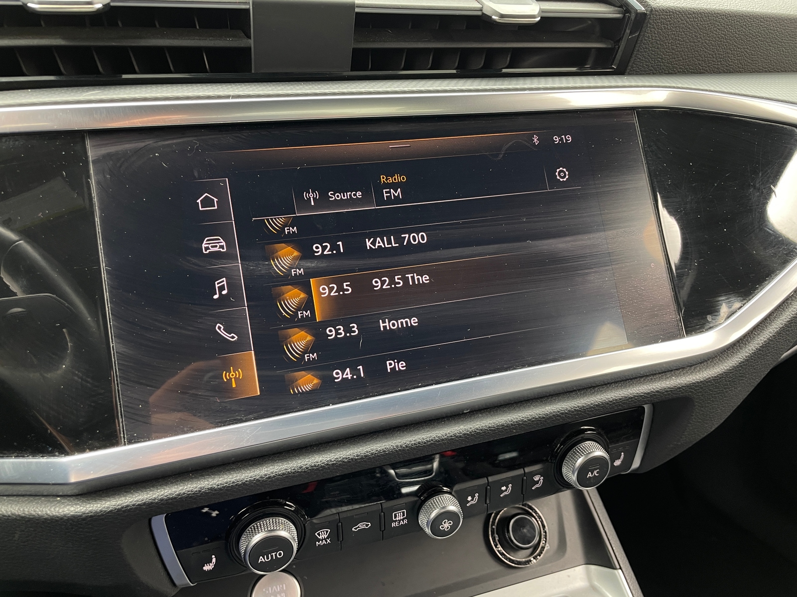 Thumbnail: 2020 Audi Q3 - 3