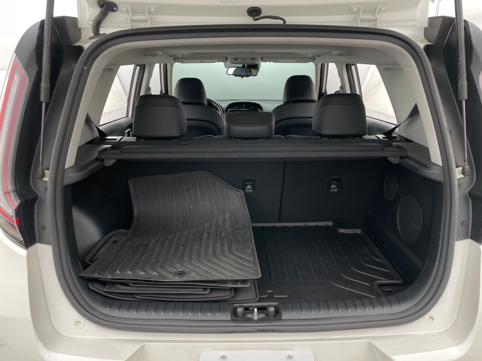 Thumbnail: 2023 Kia Soul - 7