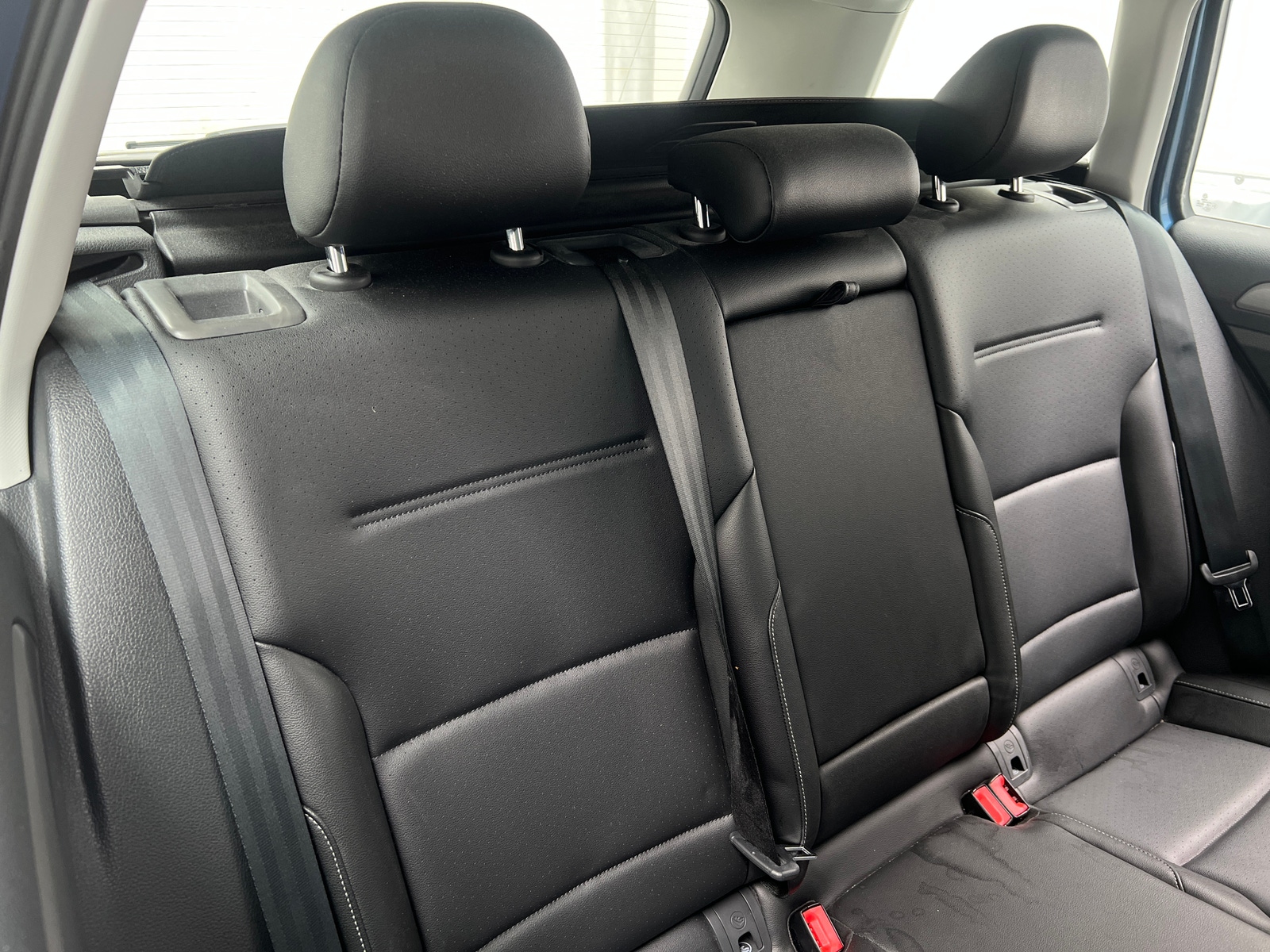 Thumbnail: 2016 Volkswagen e-Golf - 6