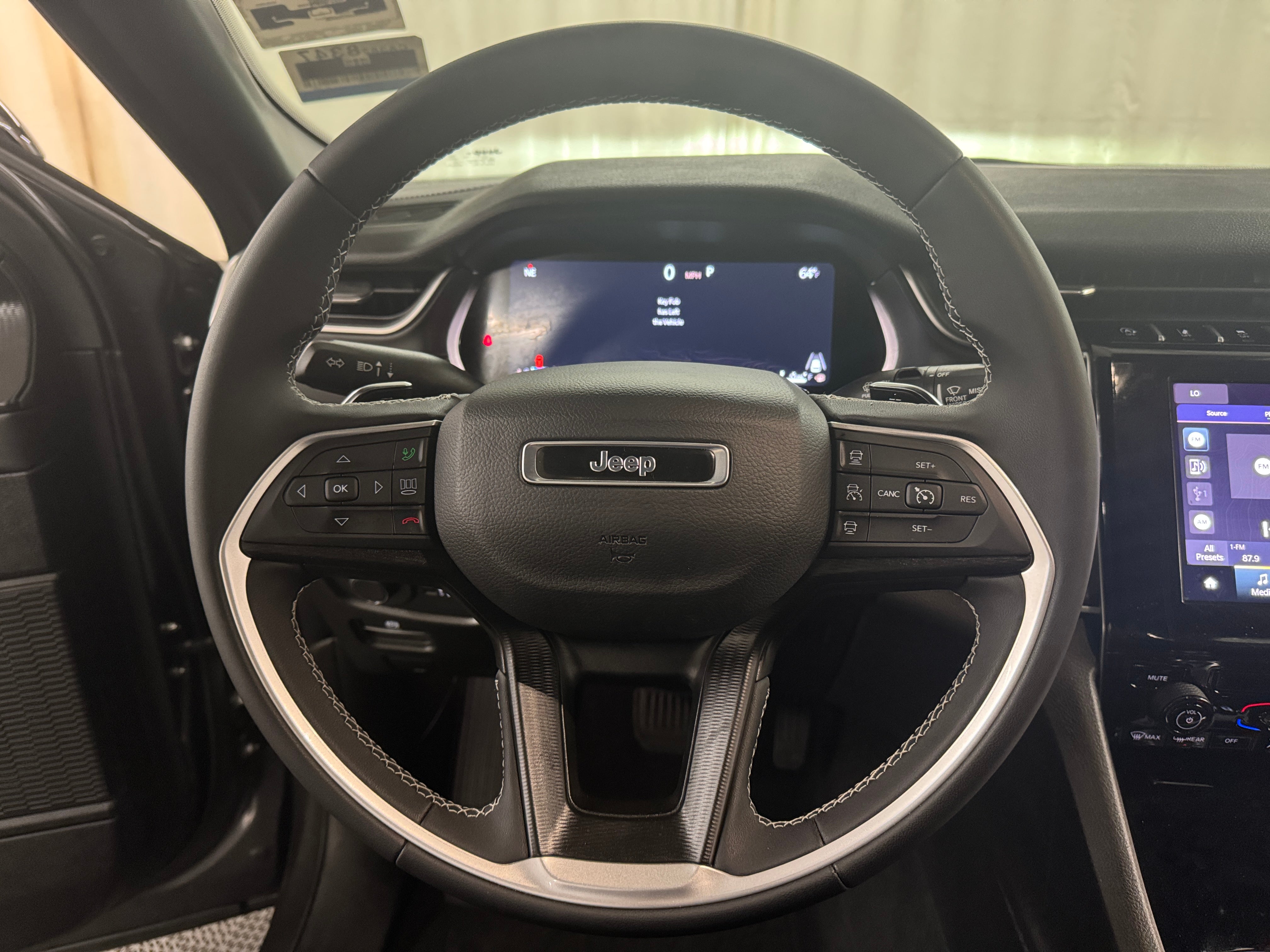 Image of 2024 Jeep Grand Cherokee Laredo