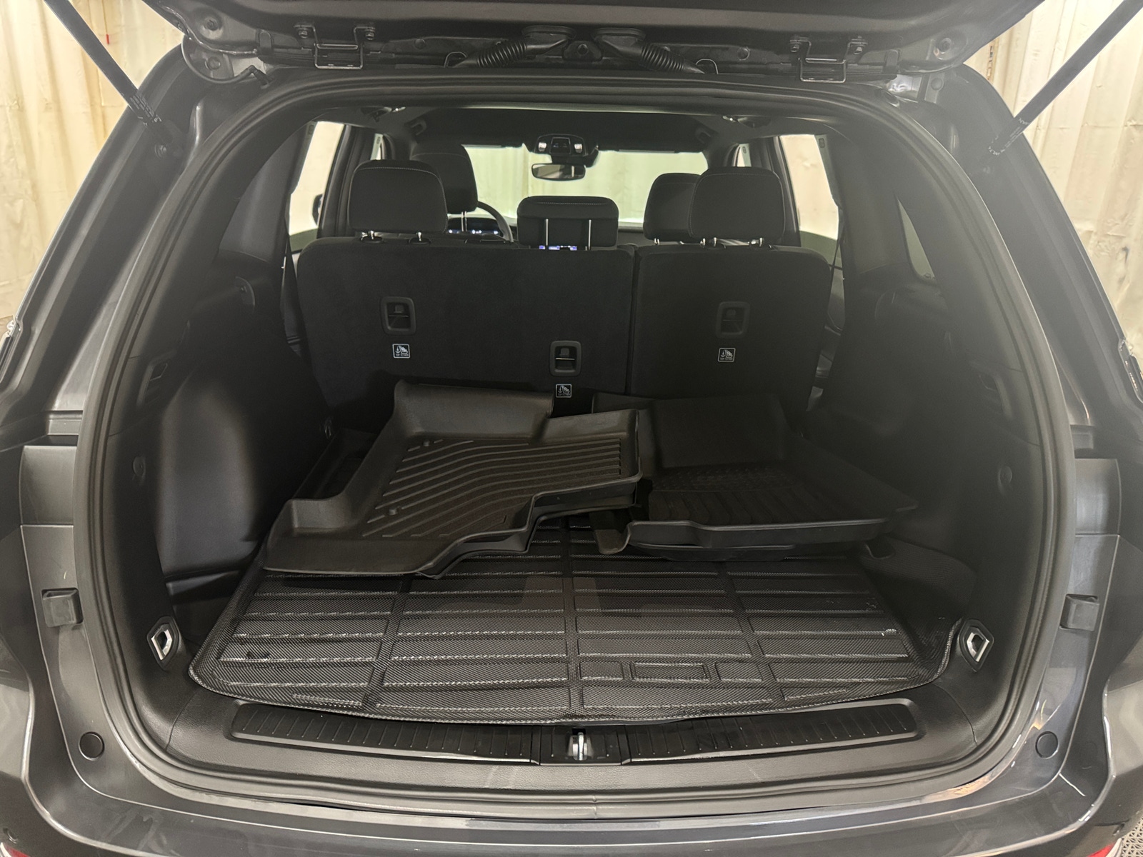 Thumbnail: 2024 Jeep Grand Cherokee - 7