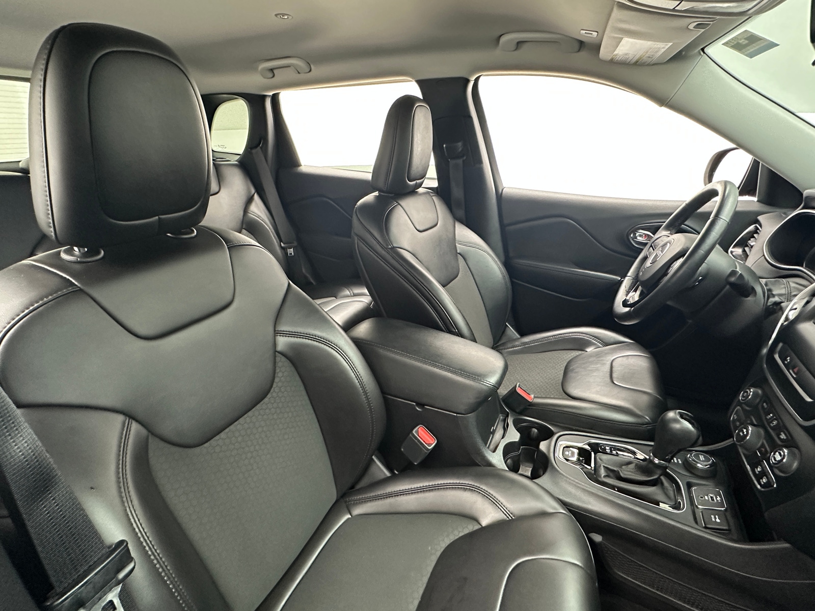 Thumbnail: 2019 Jeep Cherokee - 2