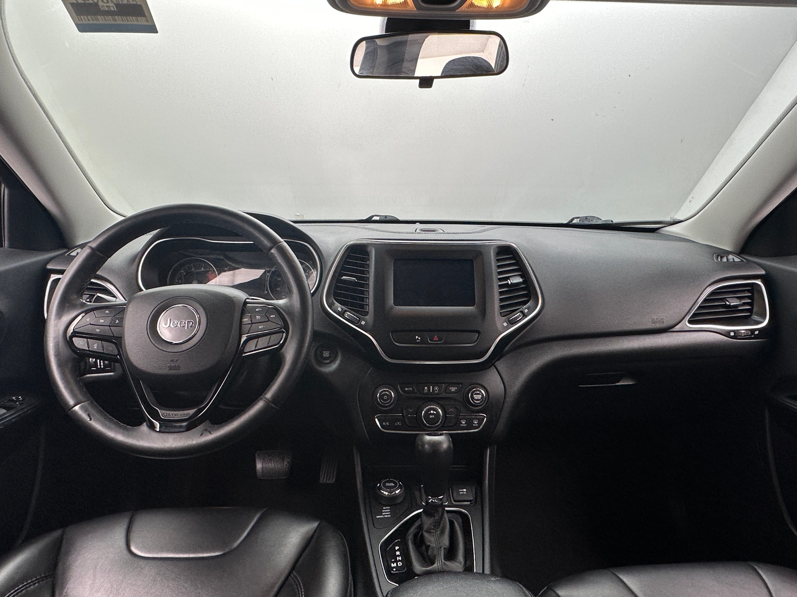 Thumbnail: 2019 Jeep Cherokee - 3