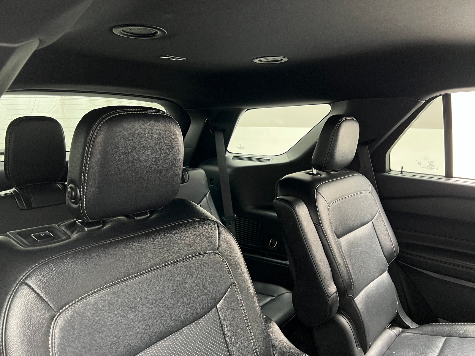 Thumbnail: 2020 Ford Explorer - 5