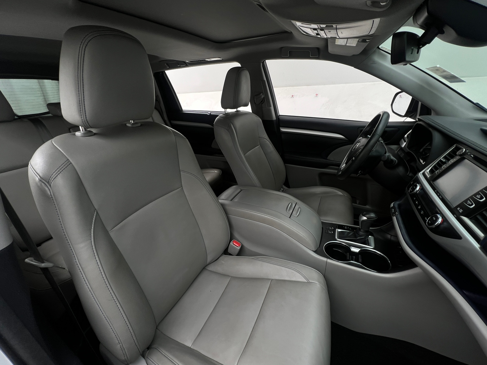 Thumbnail: 2018 Toyota Highlander - 2