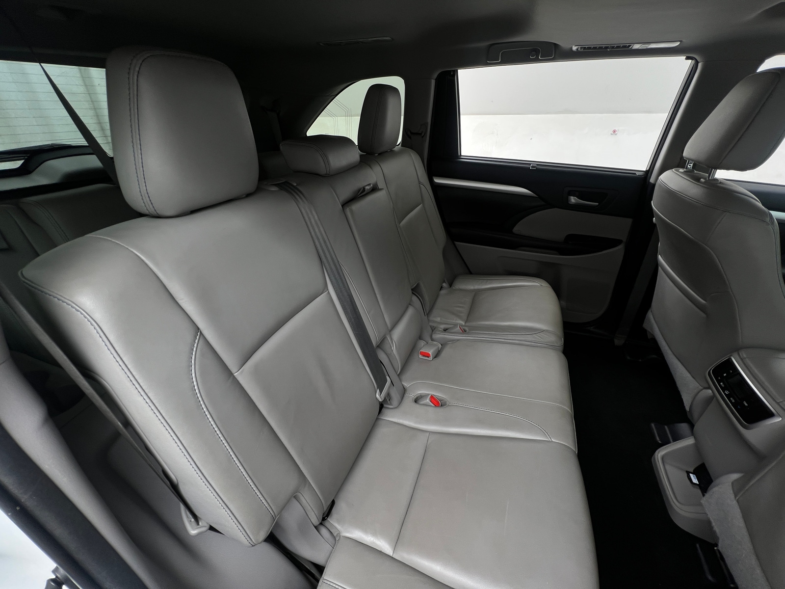 Thumbnail: 2018 Toyota Highlander - 6