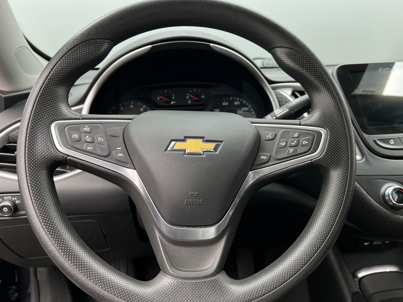 Thumbnail: 2023 Chevrolet Malibu - 5