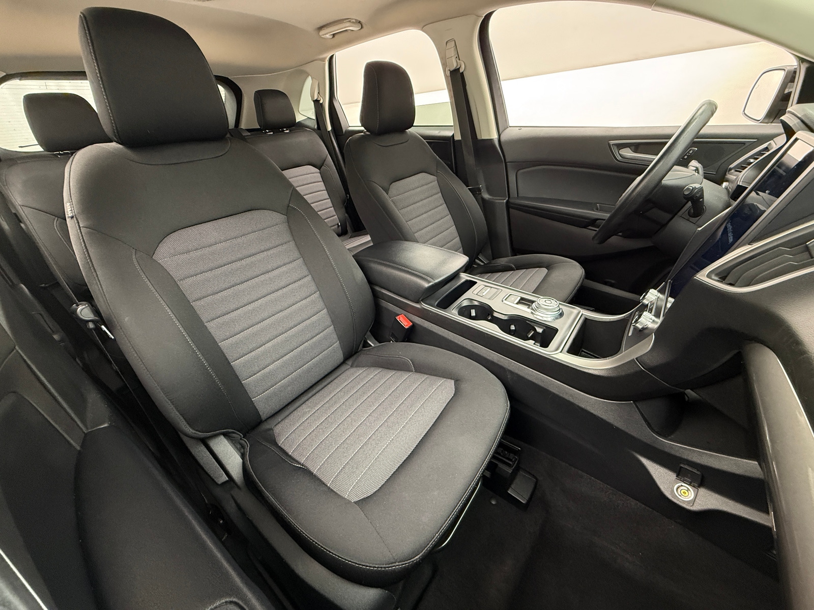 Thumbnail: 2022 Ford Edge - 2