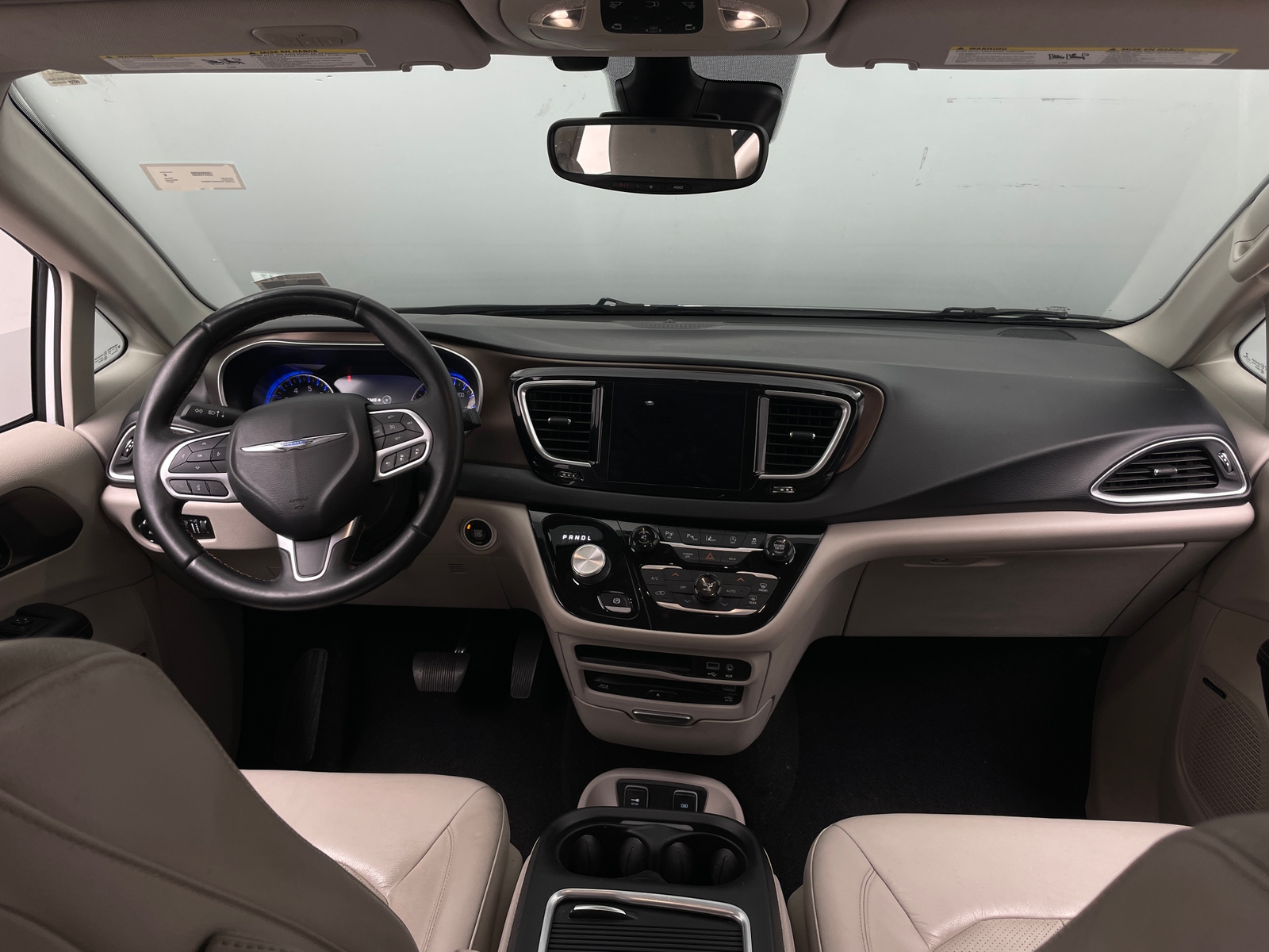 Thumbnail: 2017 Chrysler Pacifica - 3