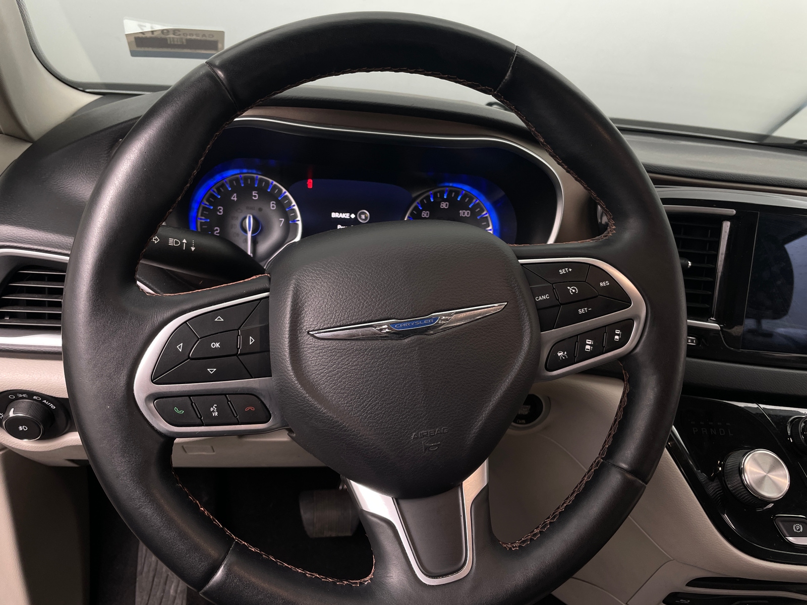 Thumbnail: 2017 Chrysler Pacifica - 5