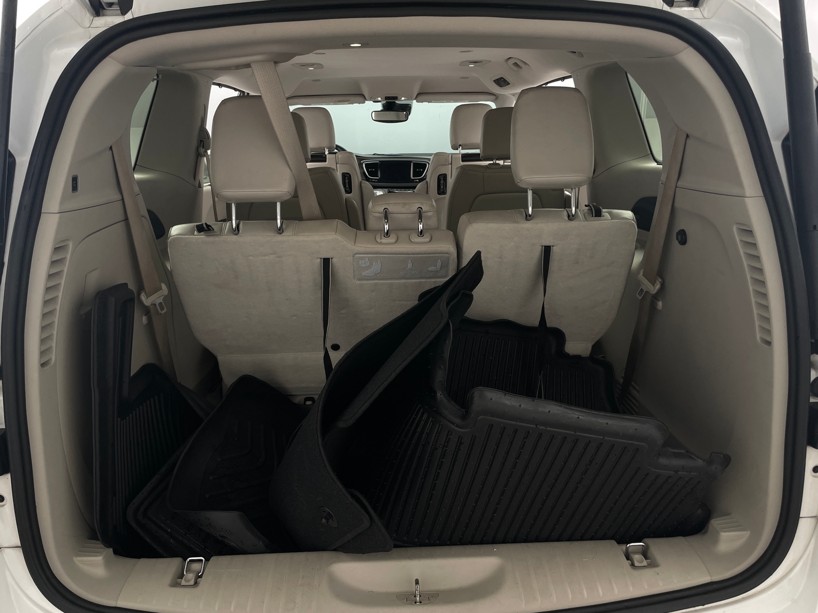 Thumbnail: 2017 Chrysler Pacifica - 7