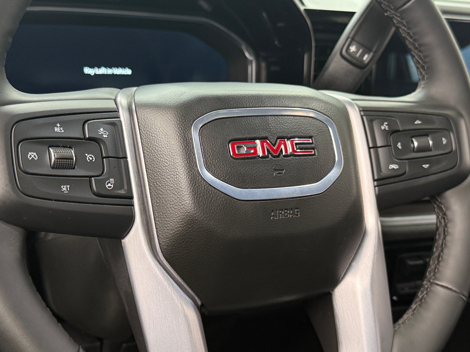 Thumbnail: 2025 GMC Sierra 1500 - 4