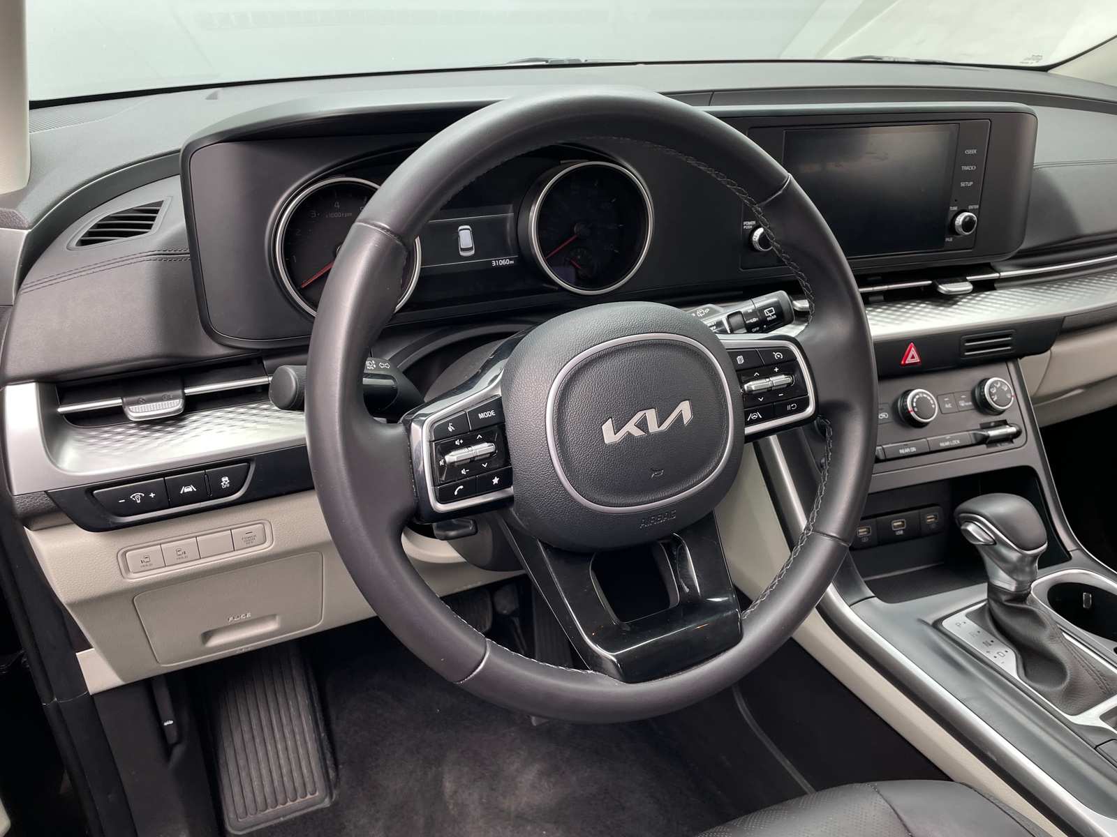 Thumbnail: 2024 Kia Carnival - 4