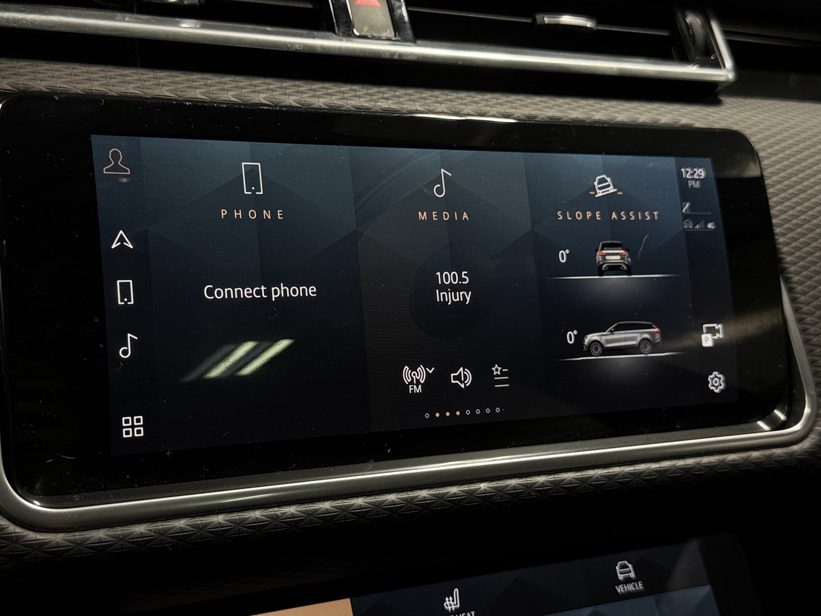Thumbnail: 2023 Land Rover Range Rover Velar - 3