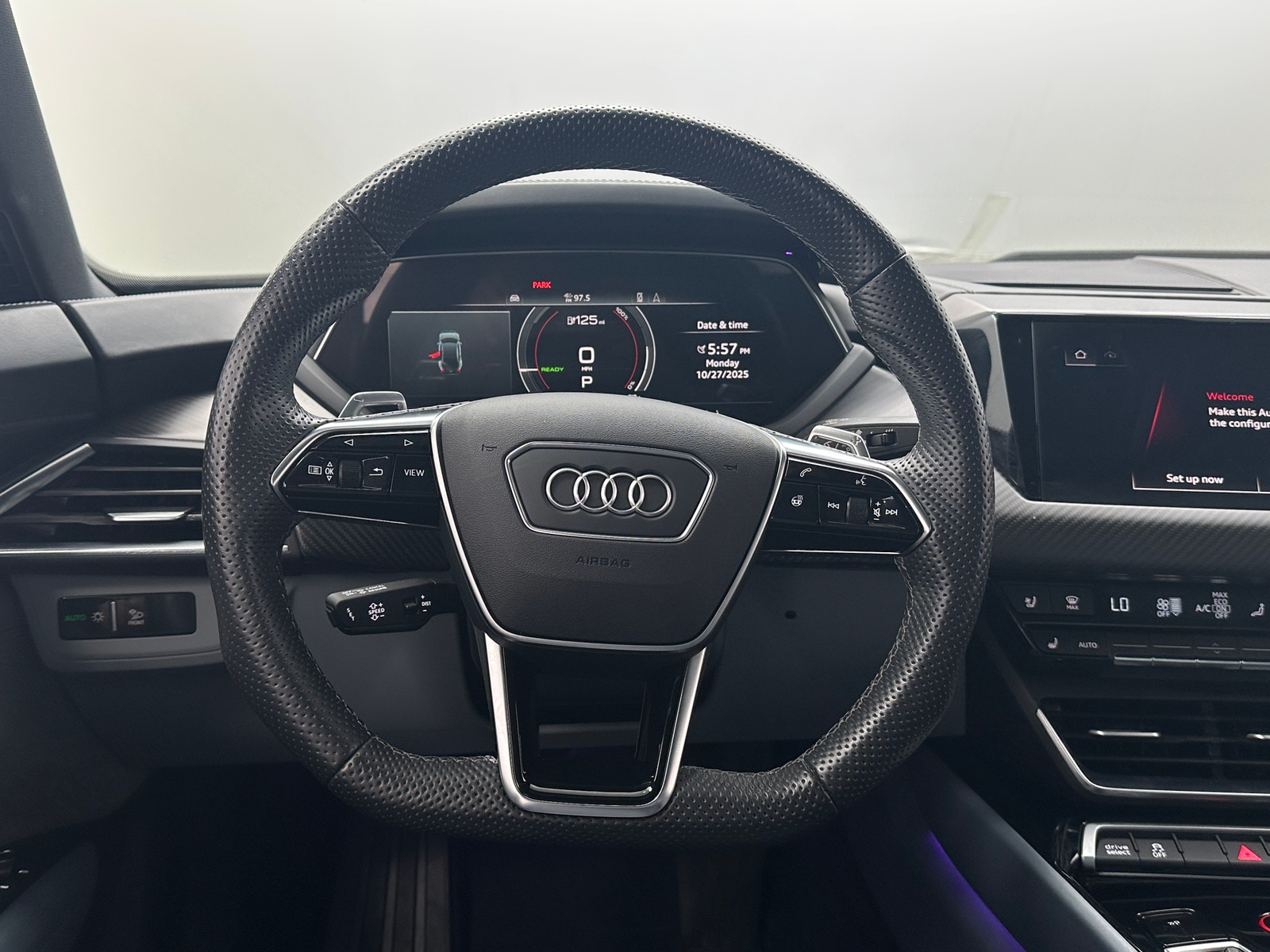 Thumbnail: 2023 Audi e-tron GT - 4