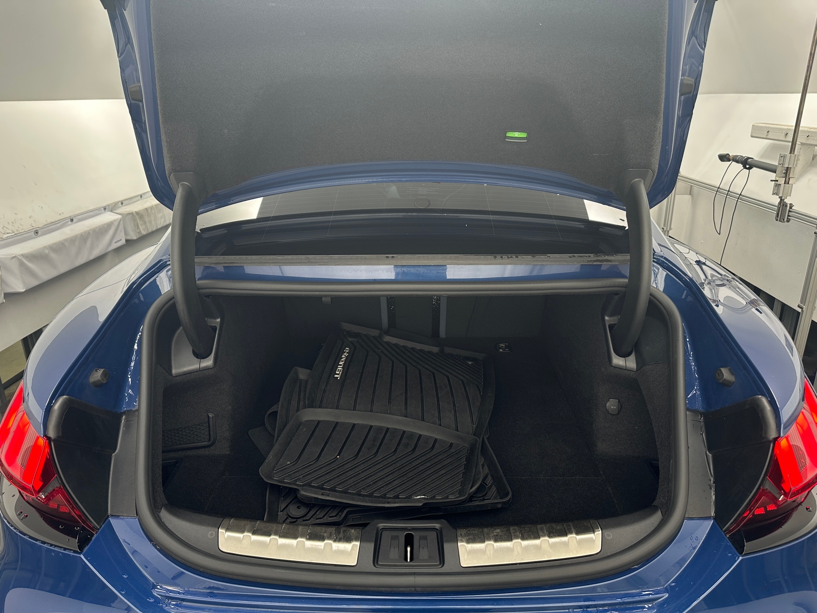 Thumbnail: 2023 Audi e-tron GT - 6